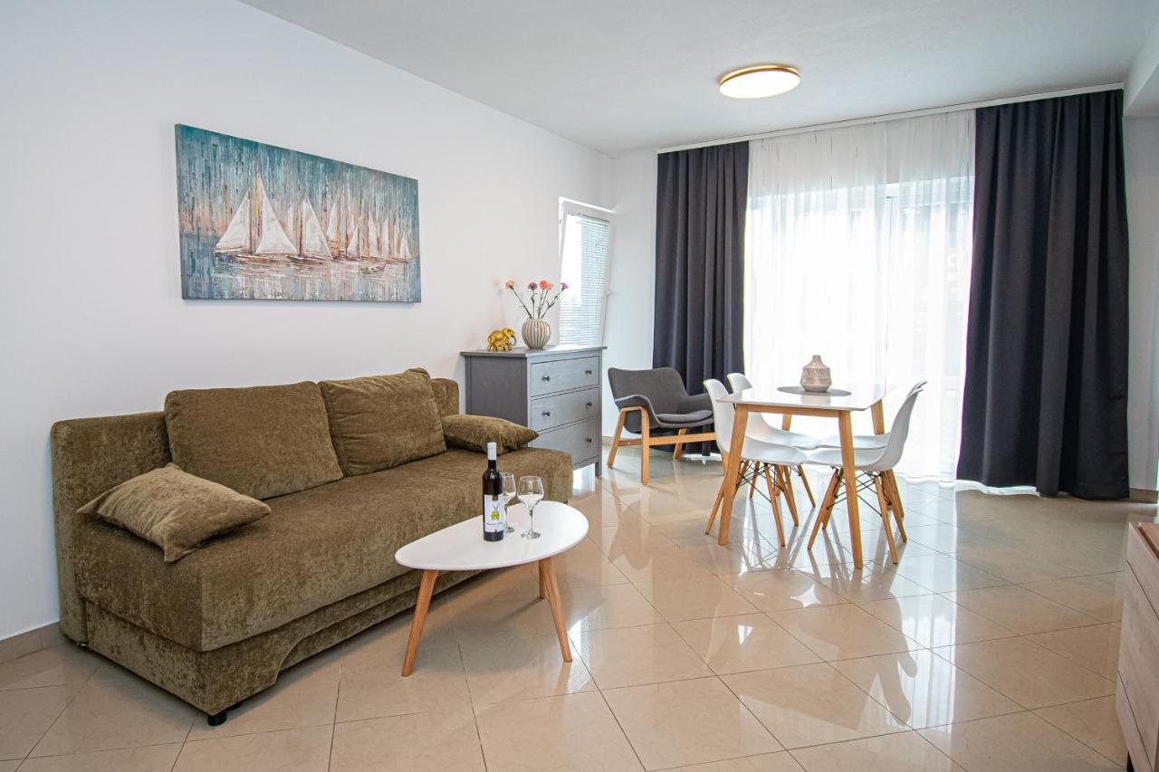 Beachfront Apartments Gabine Kastela Dış mekan fotoğraf