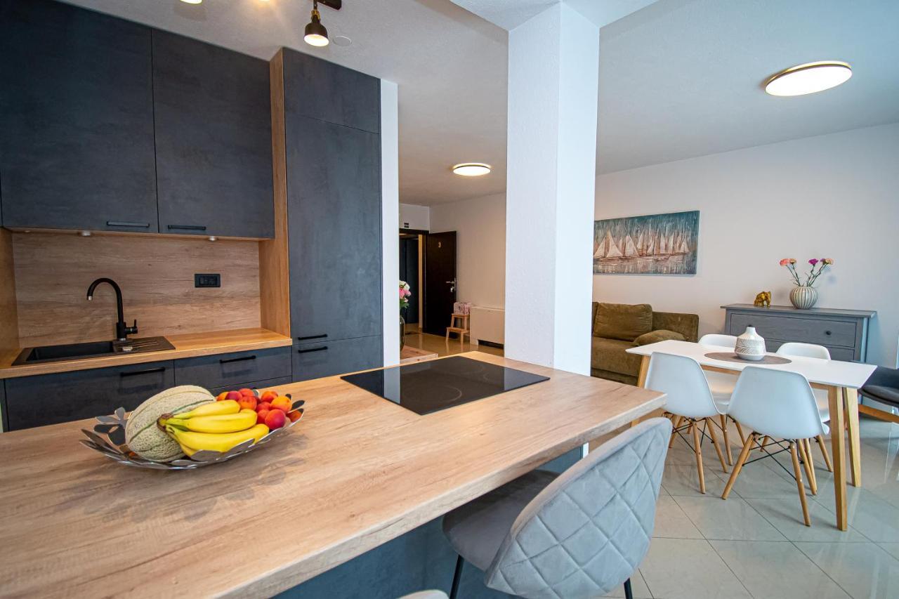Beachfront Apartments Gabine Kastela Dış mekan fotoğraf