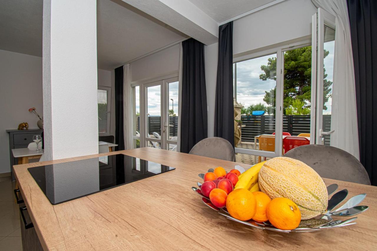 Beachfront Apartments Gabine Kastela Dış mekan fotoğraf