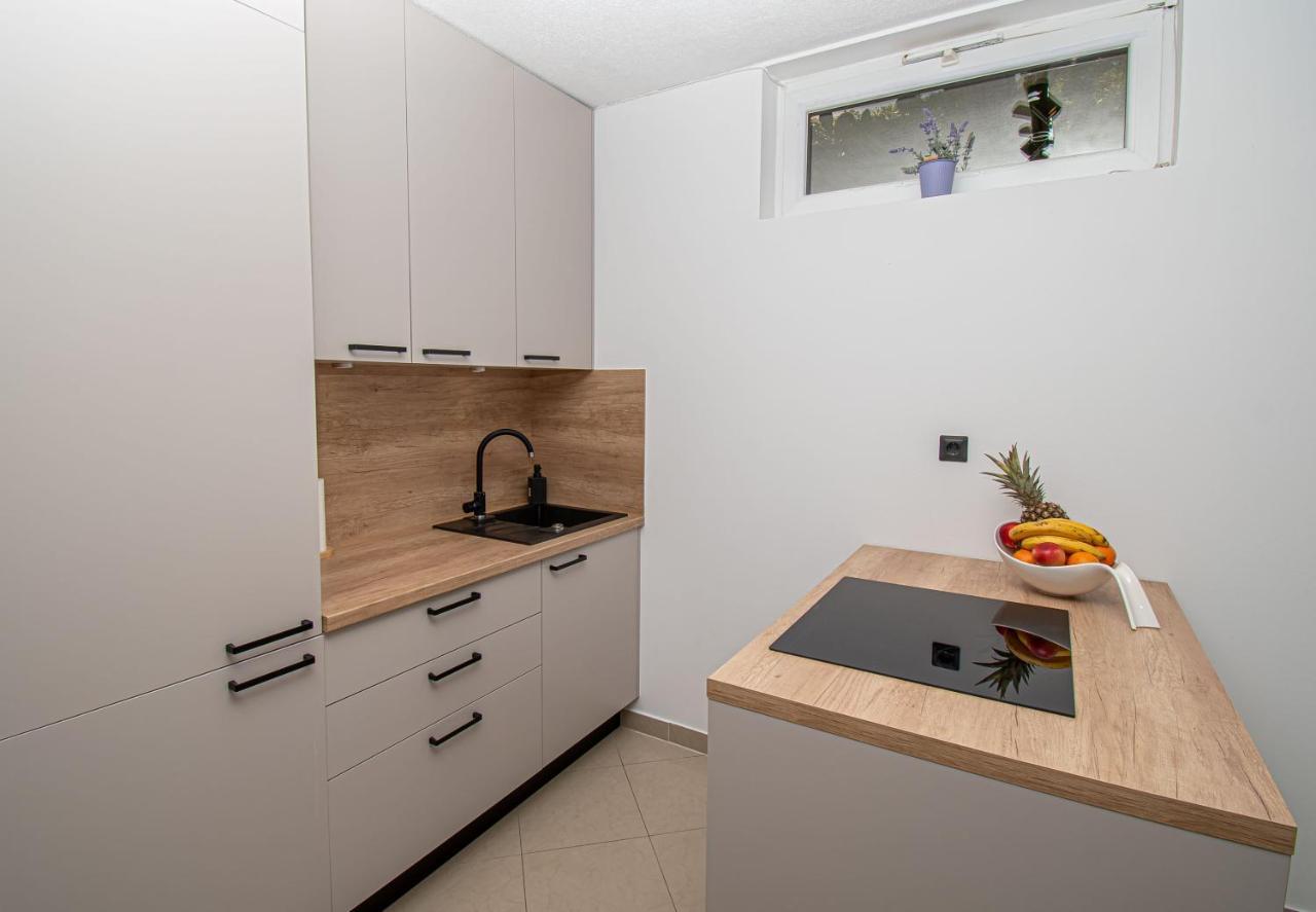 Beachfront Apartments Gabine Kastela Dış mekan fotoğraf