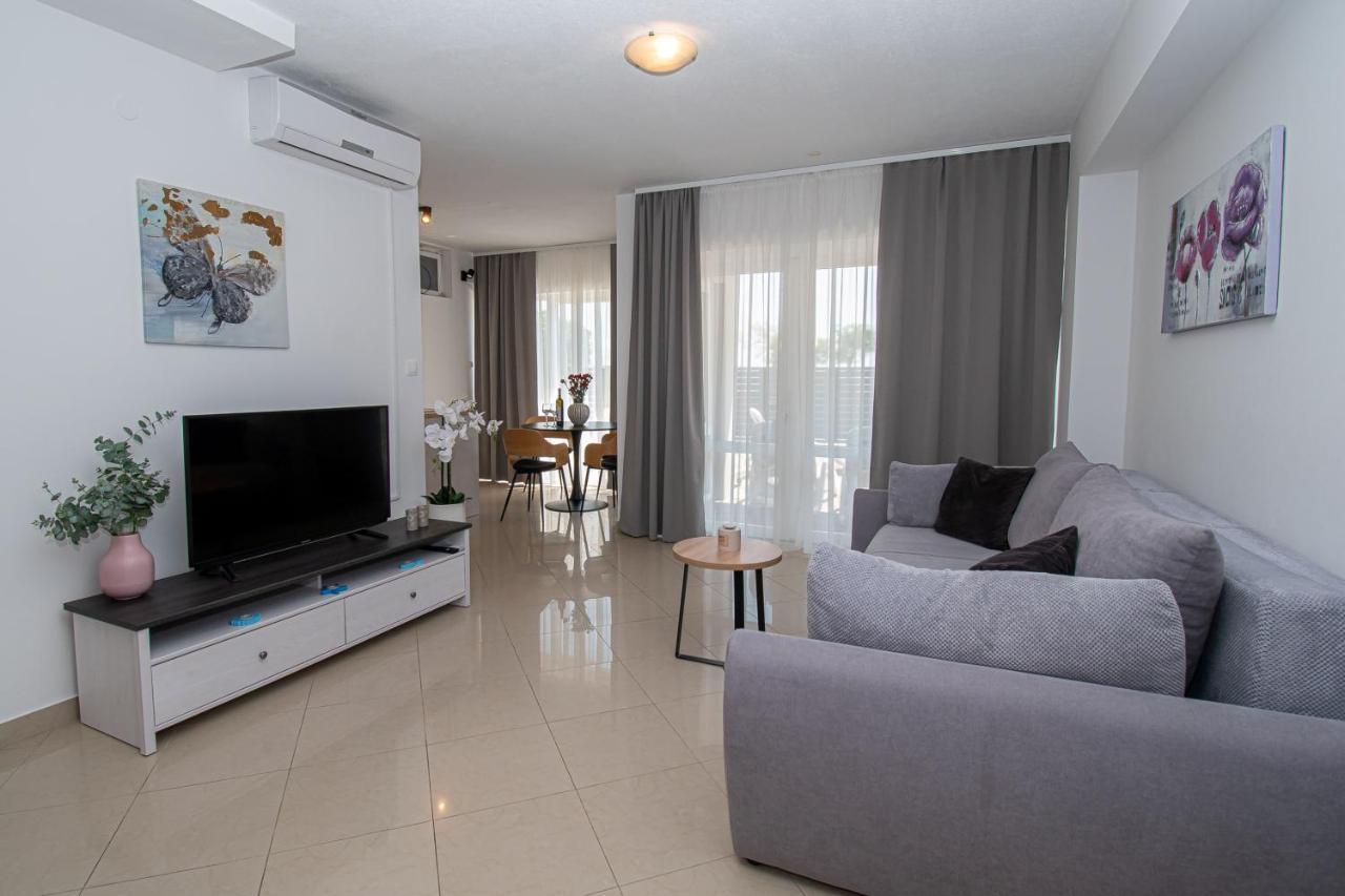 Beachfront Apartments Gabine Kastela Dış mekan fotoğraf