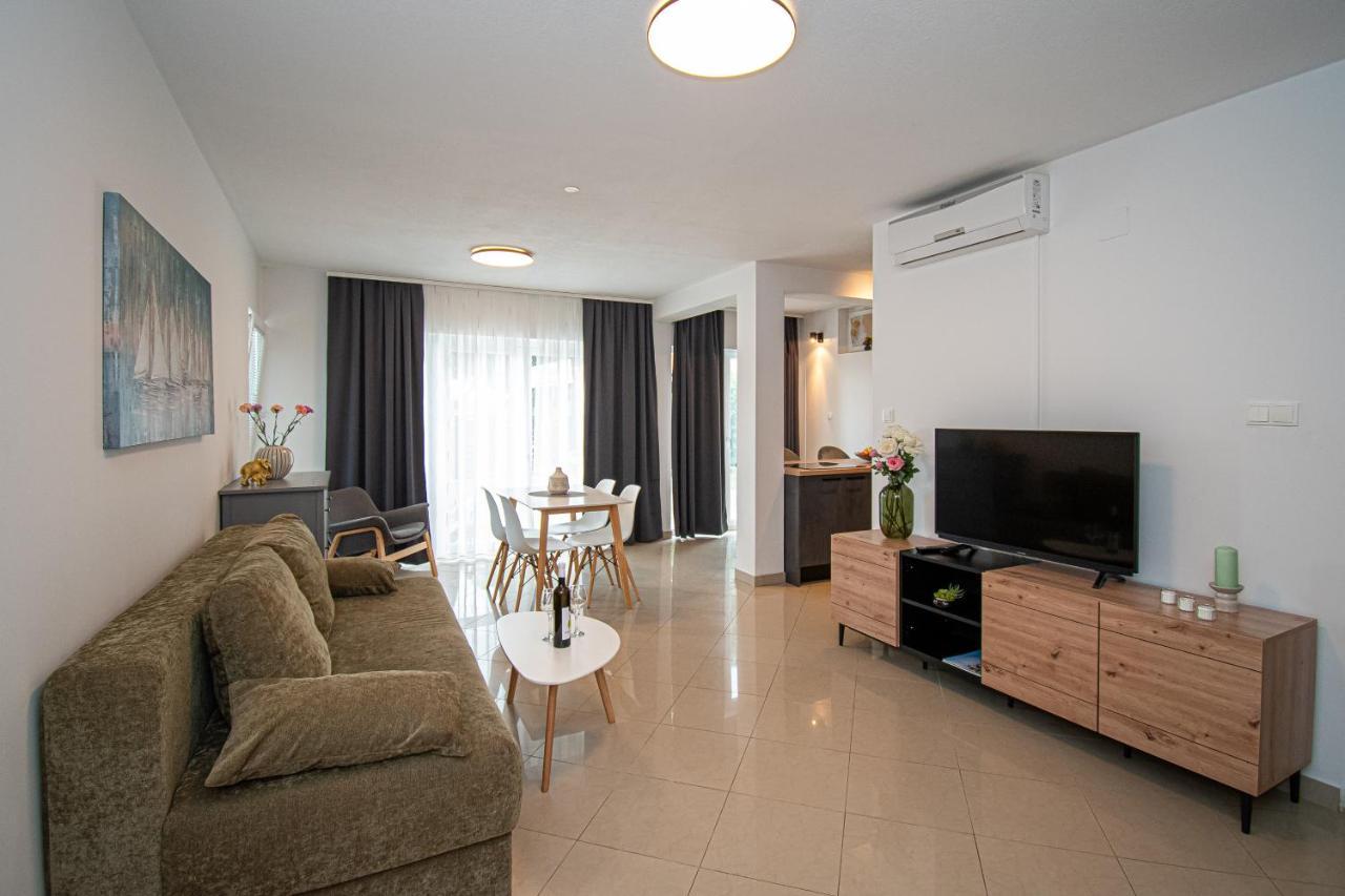 Beachfront Apartments Gabine Kastela Dış mekan fotoğraf