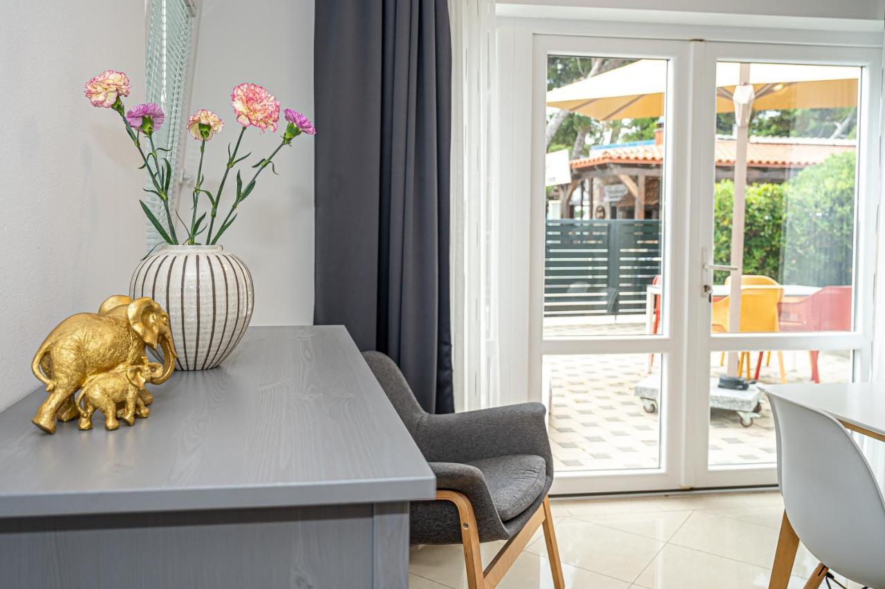 Beachfront Apartments Gabine Kastela Dış mekan fotoğraf