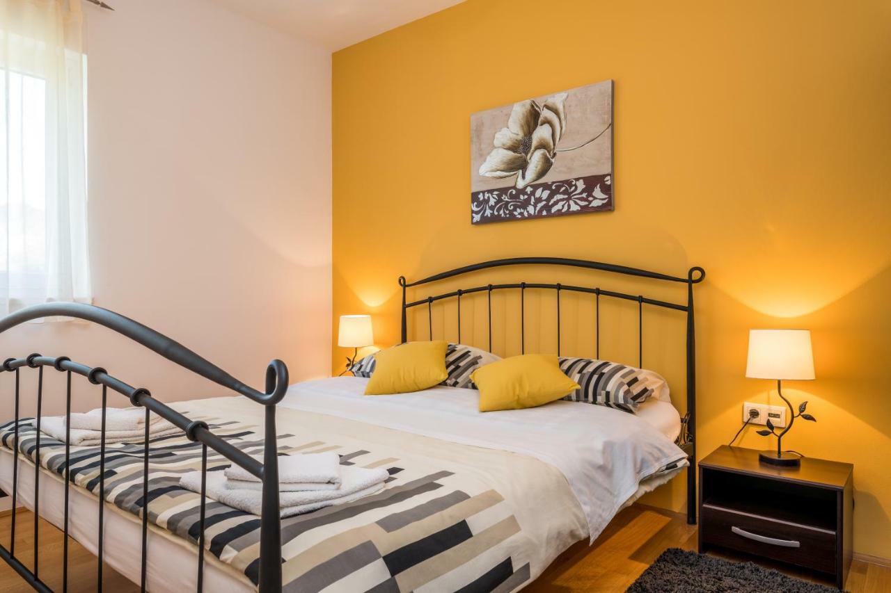 Beachfront Apartments Gabine Kastela Dış mekan fotoğraf