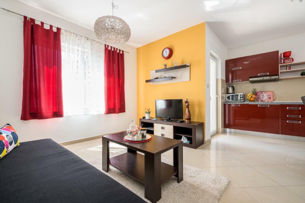 Beachfront Apartments Gabine Kastela Dış mekan fotoğraf