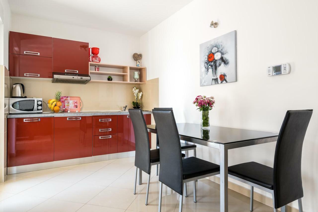 Beachfront Apartments Gabine Kastela Dış mekan fotoğraf