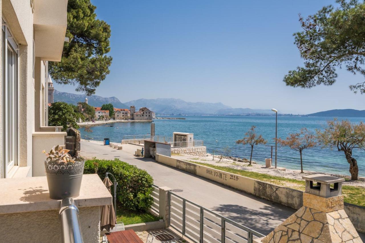Beachfront Apartments Gabine Kastela Dış mekan fotoğraf